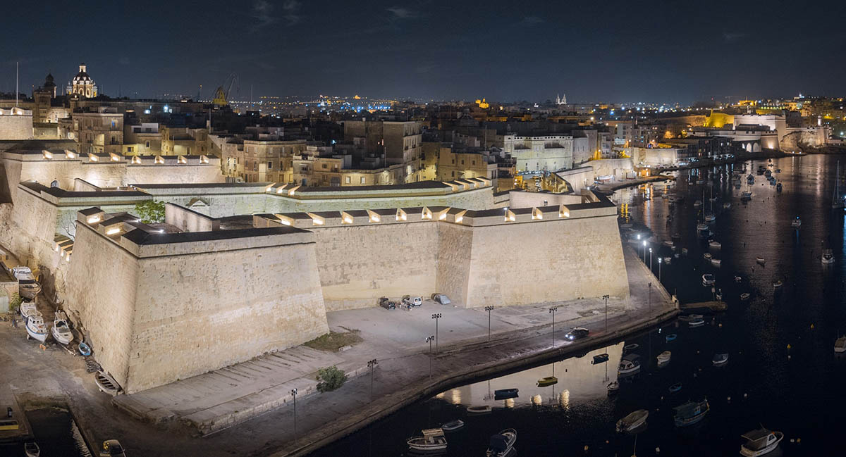 Outdoor Vertical Surface Lighting