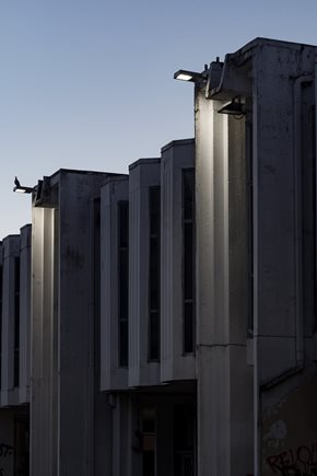 PLATEA-PRO-PROIETTORE-296X214_INSPIRATION_RENDE_©STUDIOVETROBLU_IGUZZINI_RENDE_04__IMG5804