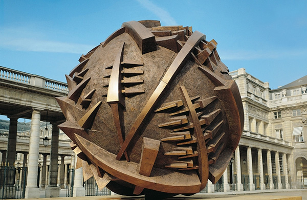 Arnaldo Pomodoro at Palazzo Reale, Milan