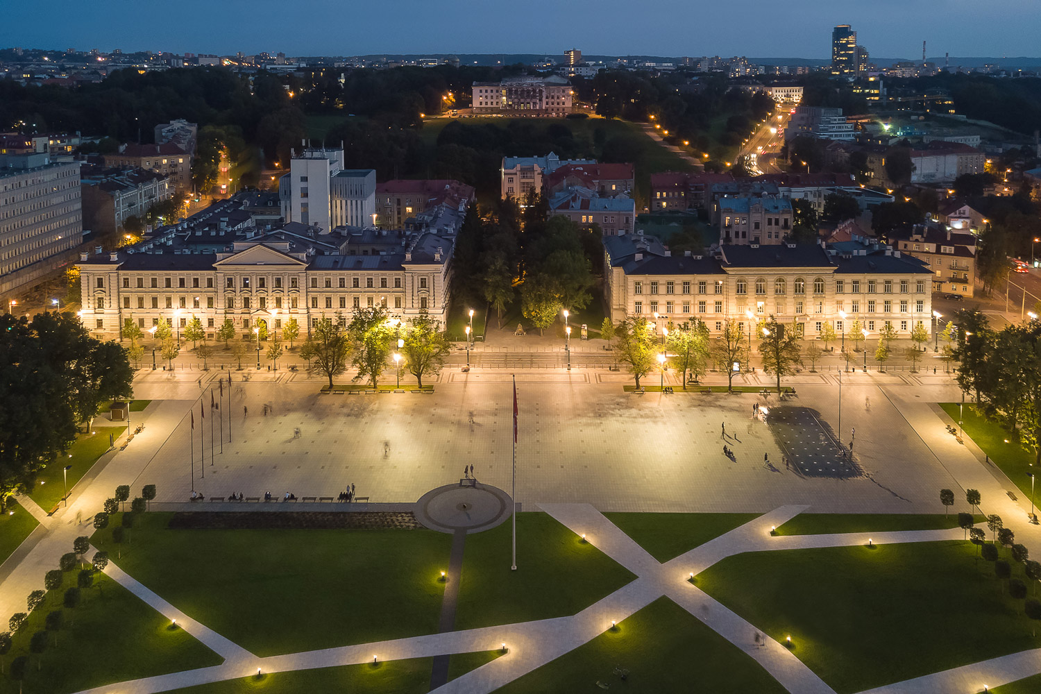 01-LUKISKES-SQUARE-ARCHITEKTUROS-LINIJA-VILNIUS-©NORBERT-TUKAJ
