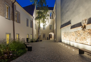 The Simonas Stanẽvičius courtyard at Vilnius University