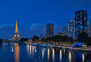 Coordinated lighting for the banks of the Seine