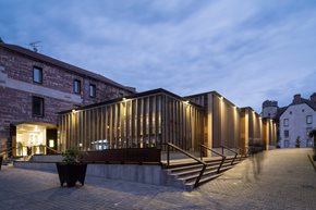 PLATEA-PRO-A-PARETE-296X214_INSPIRATION_L’-CCLESIA_DSCF7594_C