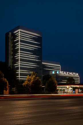 UNDERSCORE-INOUT-SIDE-BEND_REALE-MUTUA_INSPIRATION_8D19415E_SENZA_TNT