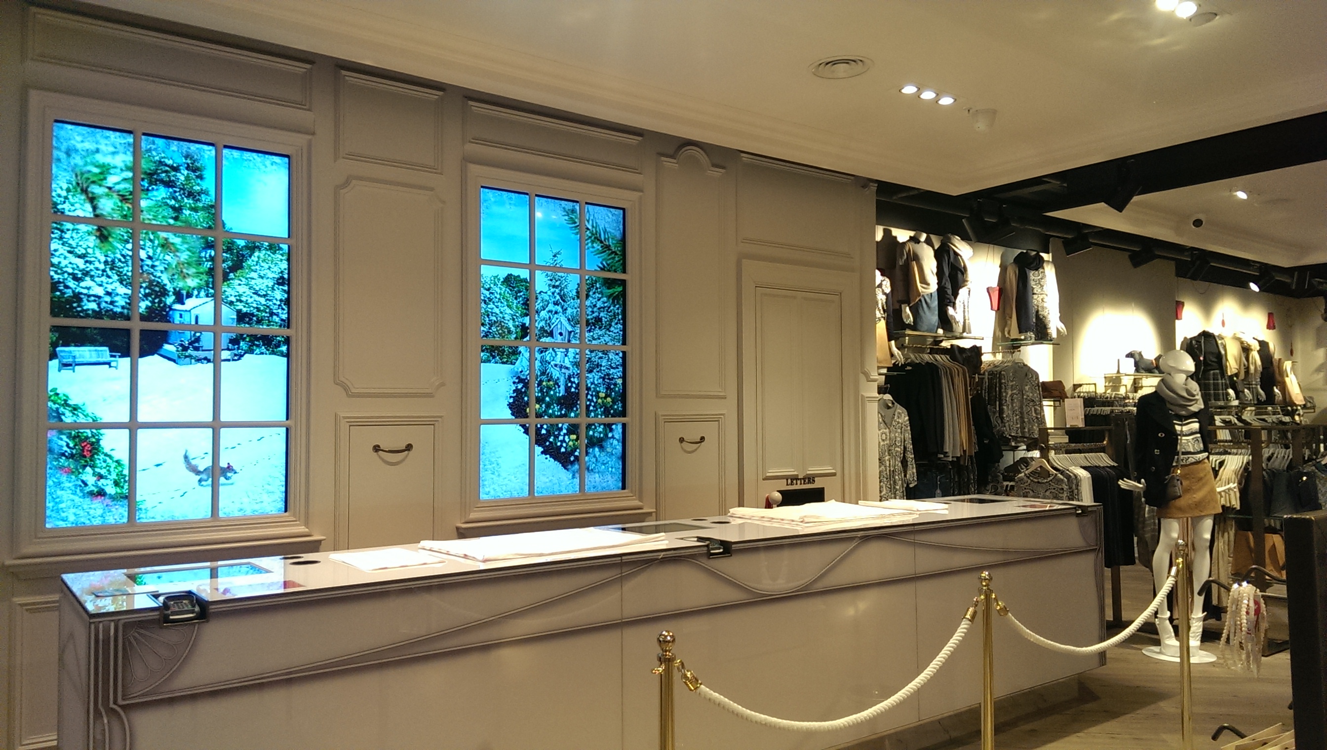 Oasis Tottenham Court Road