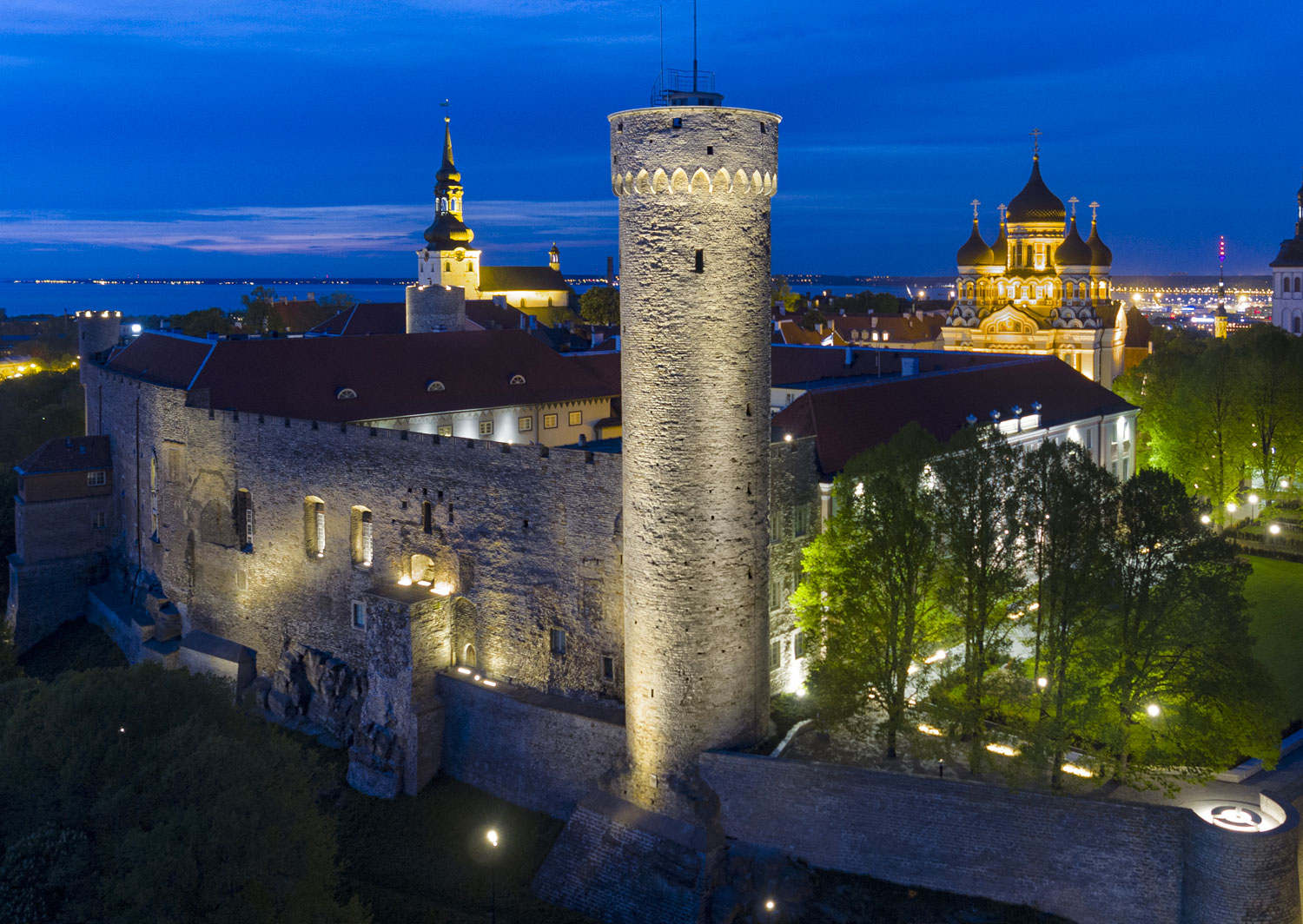 TALLIN-CITY-WALLS-1