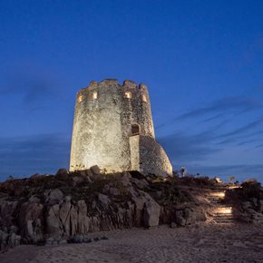 PLATEA-PRO-PROIETTORE-296X214_INSPIRATION_©STUDIOVETROBLU_TORRE-DI-BARI_07__IMG9606